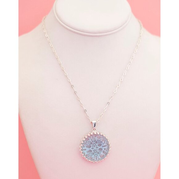 Vintage Abstract Design Necklace by Avon 18 inch - P15 - Picture 2 of 3